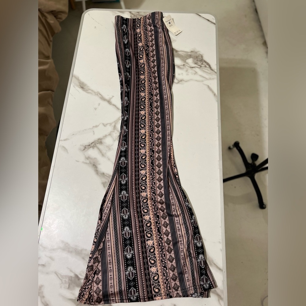 Patterned Flare Pants - Picture 2 of 5